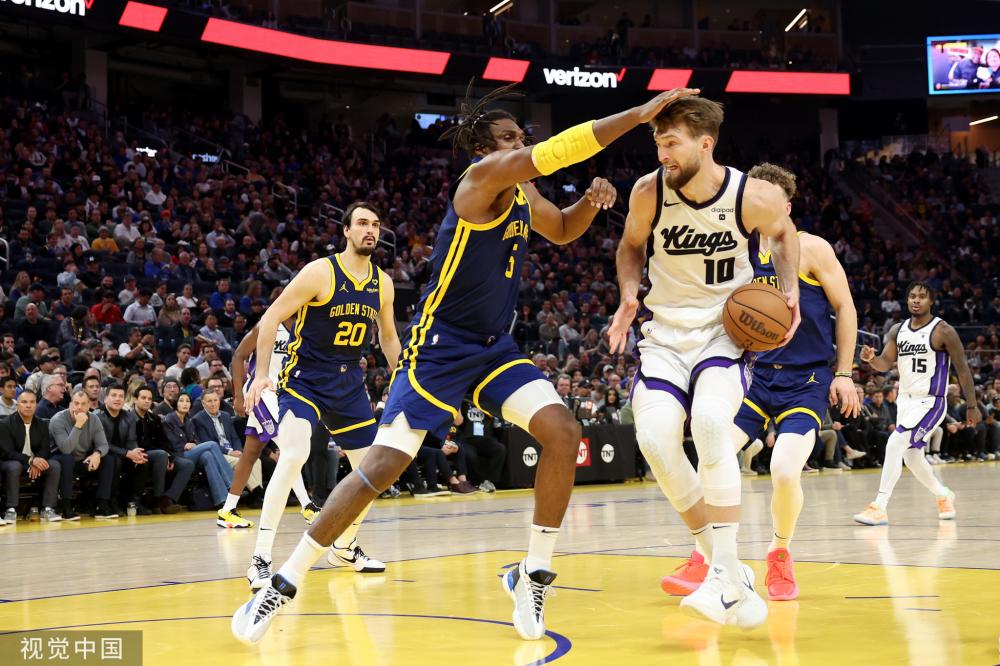 的防守显得 的防守显得