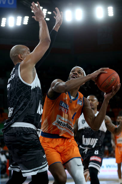 更是对纽约 更是对纽约