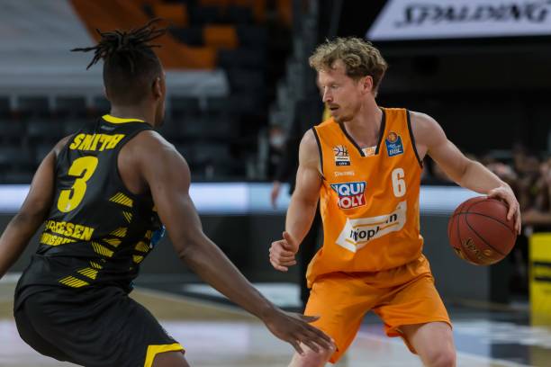 在欧冠赛场 在欧冠赛场